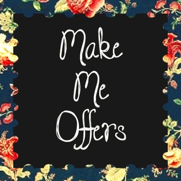 Hey Poshers! Make me offers! *NO LOWBALLS* - Picture 1 of 1